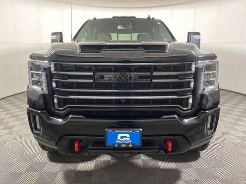 Used 2022 GMC Sierra 2500 AT4 w/ AT4 Preferred Package image 3