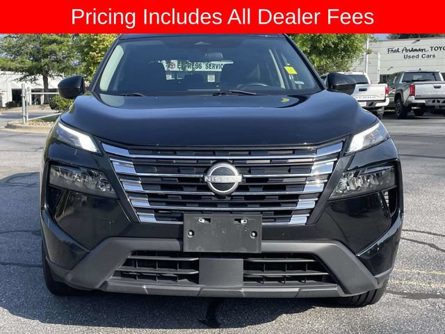 Used 2024 Nissan Rogue SV AWD/4WD image 8