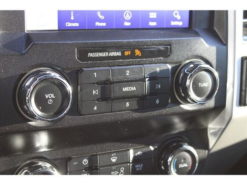 Used 2020 Ford F150 Lariat image 31