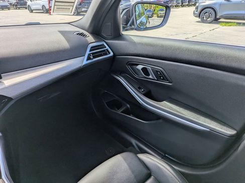 Used 2025 BMW 330i Sedan RWD image 18