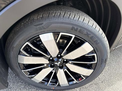 New 2026 Mitsubishi Outlander SE image 10