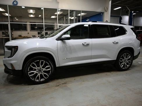 New 2026 GMC Acadia Denali Ultimate w/ LPO, Floor Liner Package image 7