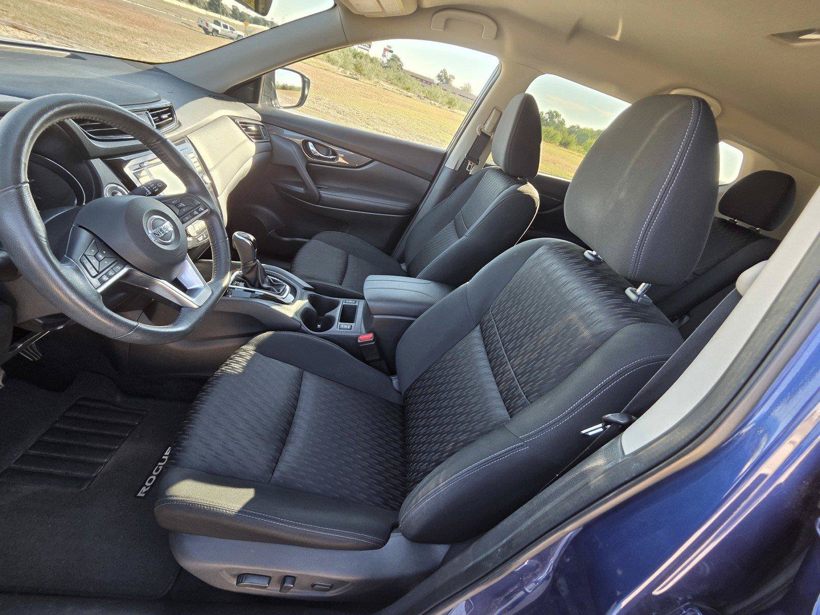 Used 2018 Nissan Rogue SV FWD image 14