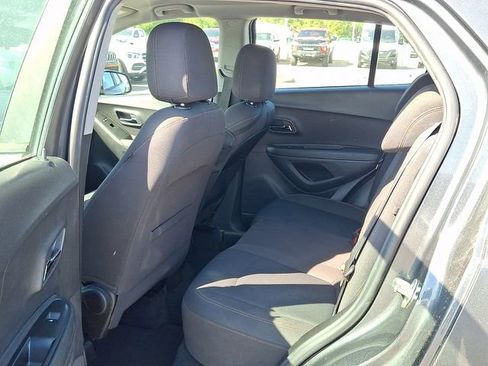 Used 2019 Chevrolet Trax LS image 8