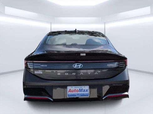 Used 2025 Hyundai Sonata SEL FWD image 4