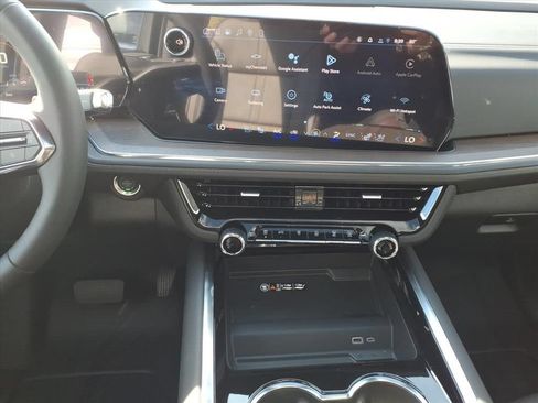 New 2026 Chevrolet Suburban High Country AWD/4WD image 26