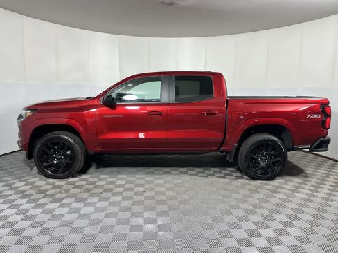 Used 2024 Chevrolet Colorado Z71 w/ Z71 Convenience Package 2 AWD/4WD image 5