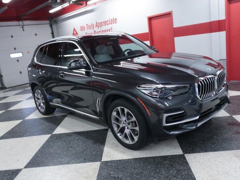 Used 2023 BMW X5 xDrive40i image 3