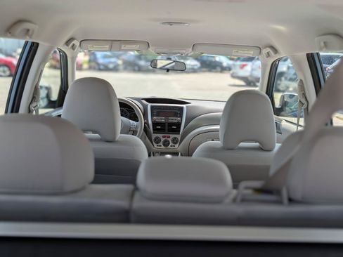 Used 2010 Subaru Forester 2.5X AWD/4WD image 6