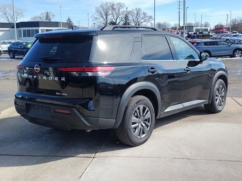 Used 2023 Nissan Pathfinder SV AWD/4WD image 15