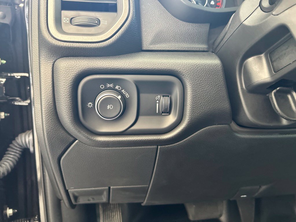 Used 2024 RAM 3500 Tradesman RWD image 33
