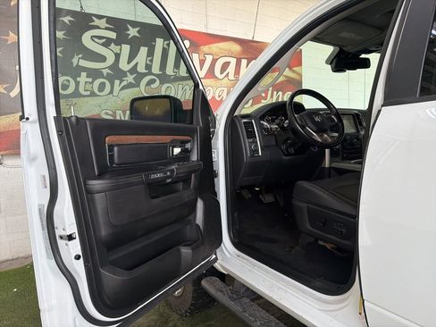 Used 2017 RAM 1500 Laramie w/ Convenience Group image 12