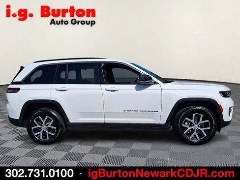 Used 2025 Jeep Grand Cherokee Limited AWD/4WD image 7