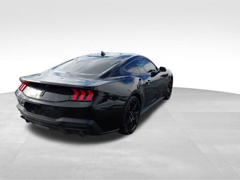 Used 2024 Ford Mustang Coupe image 7