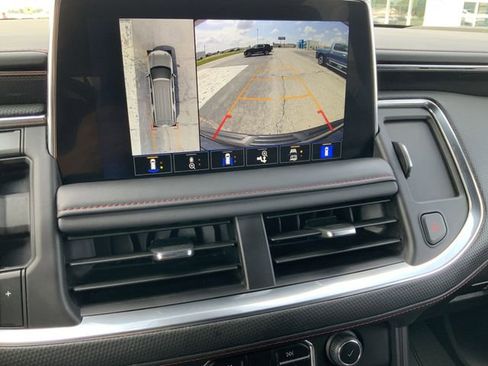 Used 2023 Chevrolet Suburban RST w/ Luxury Package image 25