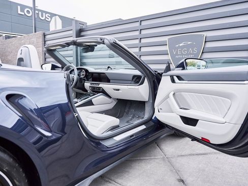 Used 2021 Porsche 911 Turbo S image 24