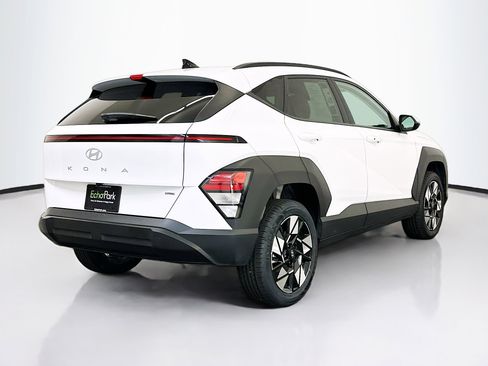 Used 2024 Hyundai Kona SEL image 9