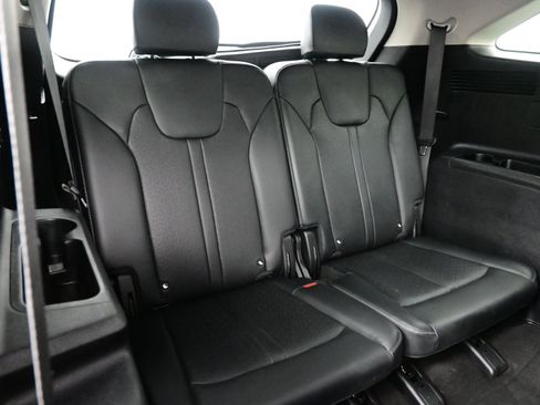 Used 2021 Kia Sorento S image 19