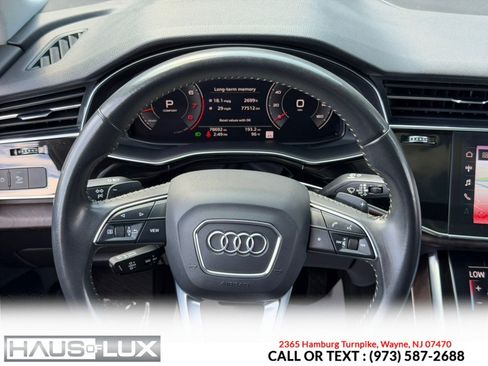 Used 2019 Audi Q8 Premium Plus w/ Premium Plus AWD/4WD image 28
