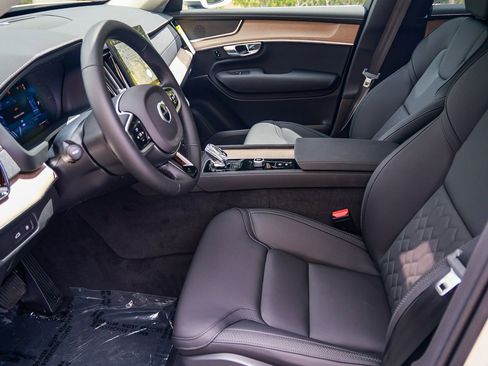 New 2026 Volvo XC90 T8 Plus AWD/4WD image 20