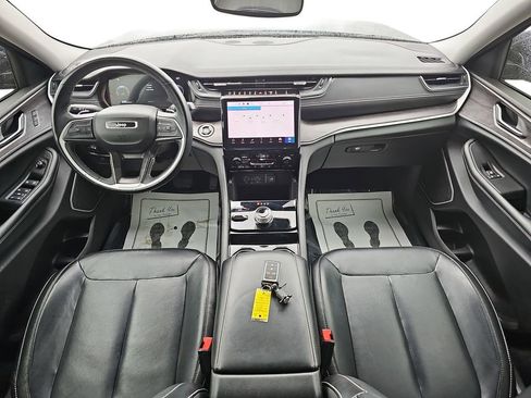 Used 2022 Jeep Grand Cherokee L Limited image 12