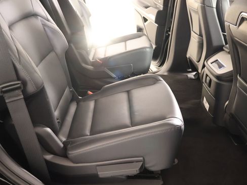 New 2026 Lincoln Navigator Premiere AWD/4WD image 15