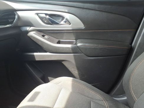 Used 2020 Chevrolet Traverse LT w/ LPO, Floor Liner Package FWD image 28