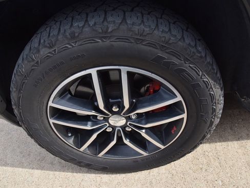 Used 2017 Jeep Grand Cherokee Trailhawk w/ Trailhawk Luxury Group image 11