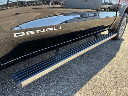 Used 2019 GMC Sierra 1500 Denali w/ Denali Ultimate Package image 12