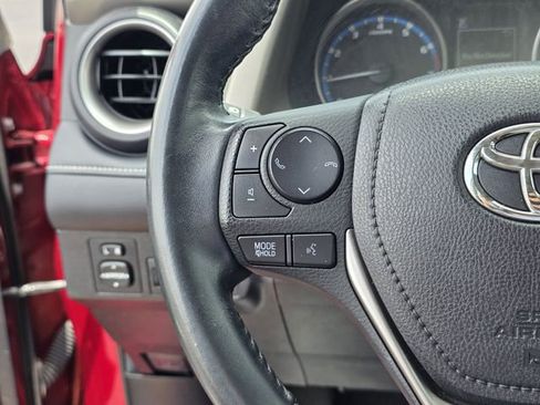 Used 2018 Toyota RAV4 XLE FWD image 24