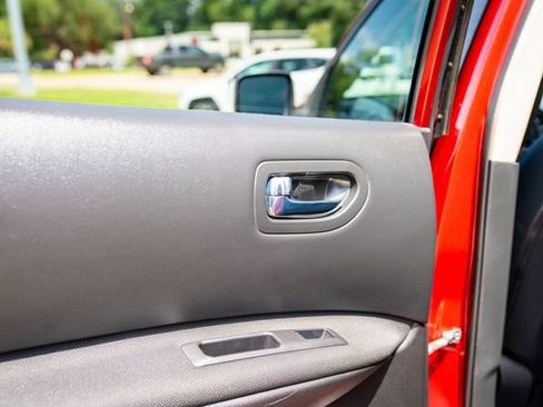 Used 2013 Nissan Rogue S w/ Special Edition Pkg FWD image 26