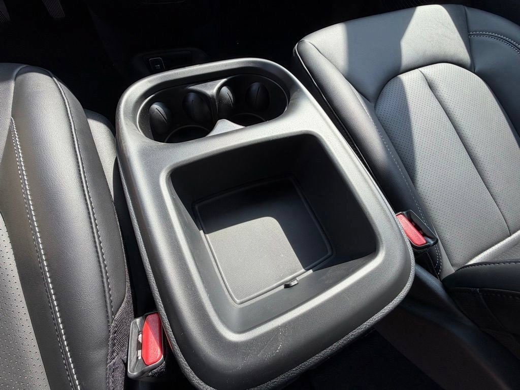 New 2026 Chrysler Pacifica Select FWD image 24