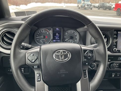 Used 2021 Toyota Tacoma TRD Off-Road image 6