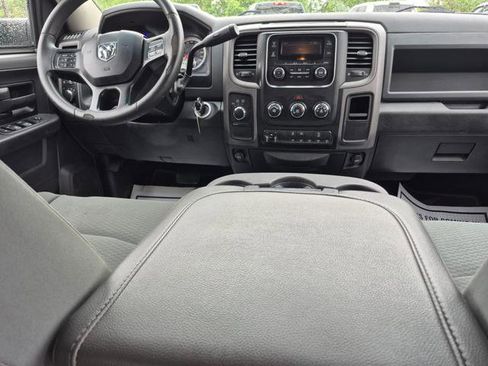Used 2018 RAM 2500 Tradesman w/ Chrome Appearance Group AWD/4WD image 11