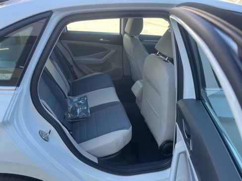 New 2026 Volkswagen Jetta SE FWD image 25
