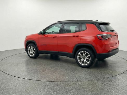 Used 2025 Jeep Compass Limited AWD/4WD image 6