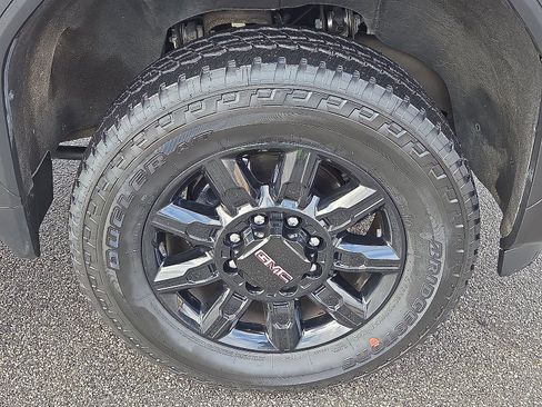 Used 2024 GMC Sierra 2500 AT4 image 7