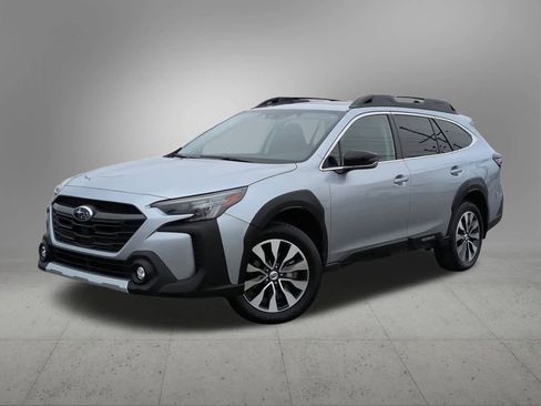 Used 2023 Subaru Outback Limited image 1