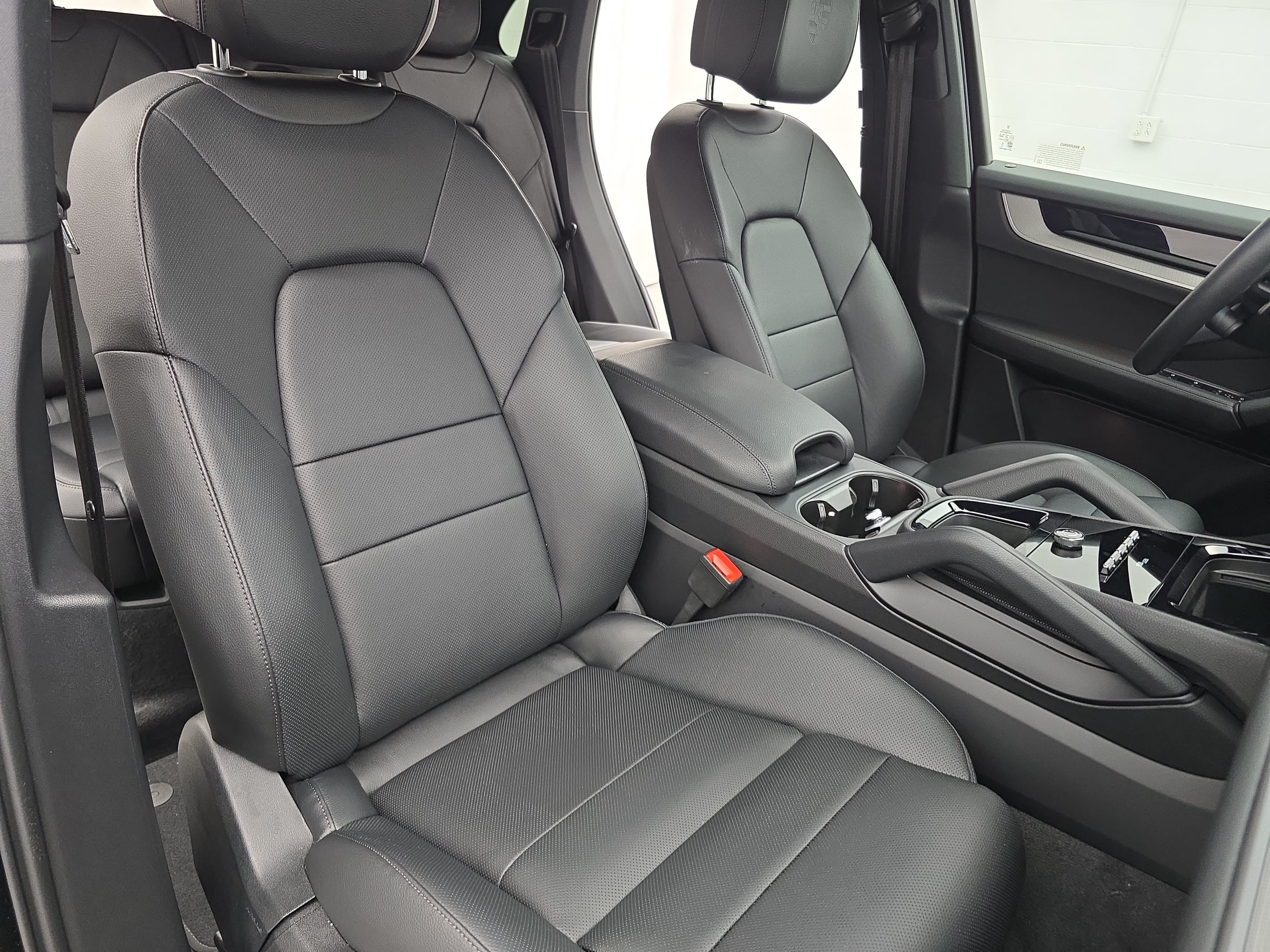 Certified 2026 Porsche Cayenne AWD/4WD image 12