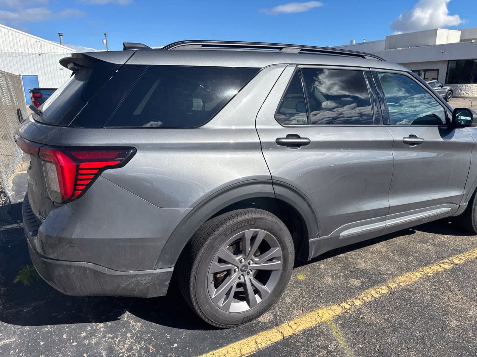 Used 2025 Ford Explorer Active w/ Active Comfort Package AWD/4WD image 28