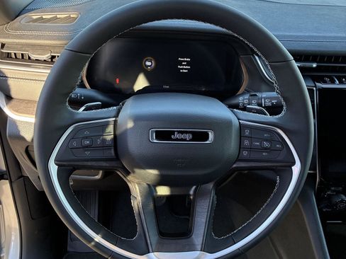 New 2025 Jeep Grand Cherokee L Limited image 5