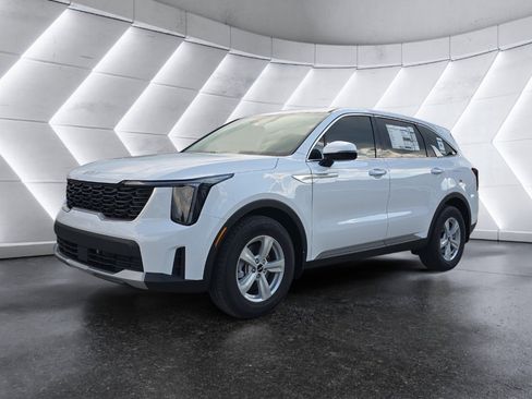 New 2026 Kia Sorento LX FWD image 1
