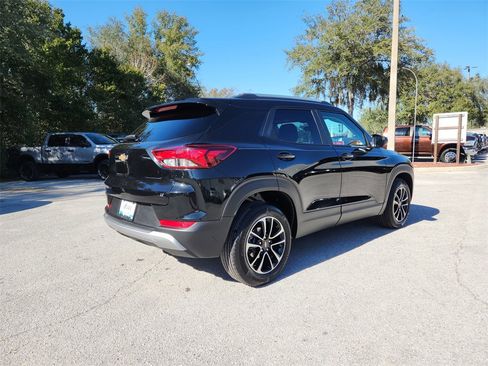 Used 2025 Chevrolet TrailBlazer LT image 4