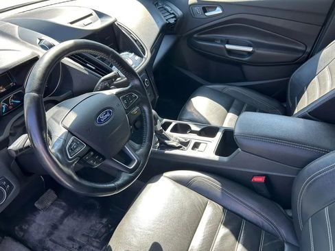 Used 2017 Ford Escape Titanium image 11