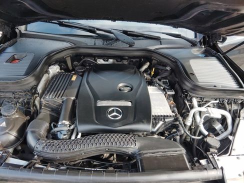 Used 2017 Mercedes-Benz GLC 300 4MATIC image 12