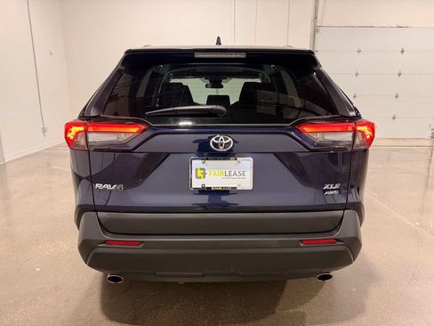 Used 2025 Toyota RAV4 XLE AWD/4WD image 6