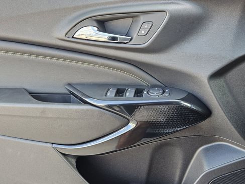 New 2026 Chevrolet Trax LT w/ Driver Confidence Package FWD image 24