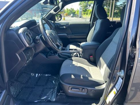 Certified 2023 Toyota Tacoma TRD Sport AWD/4WD image 10