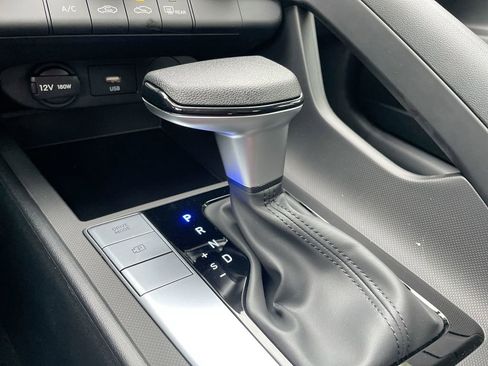 Used 2025 Hyundai Elantra SE image 45