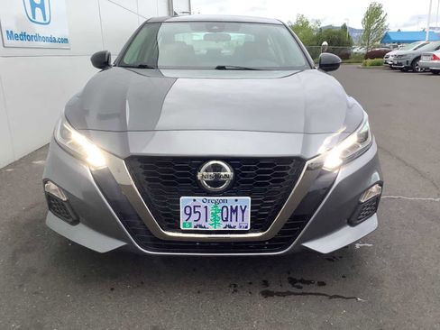 Used 2022 Nissan Altima 2.5 SR FWD image 9